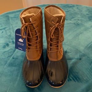 NIB navy Duck style boots